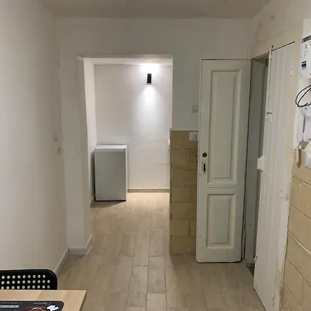 145 * Bari